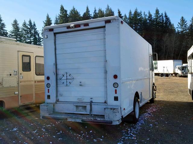 4UZA4FF42WC897508 - 1998 FREIGHTLINER CHASSIS M WHITE photo 4