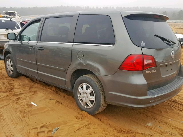 2V4RW4D16AR262957 - 2010 VOLKSWAGEN ROUTAN S GRAY photo 9