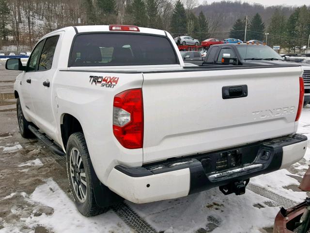 5TFDY5F15JX756732 - 2018 TOYOTA TUNDRA CRE WHITE photo 3