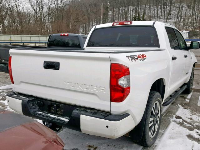 5TFDY5F15JX756732 - 2018 TOYOTA TUNDRA CRE WHITE photo 4