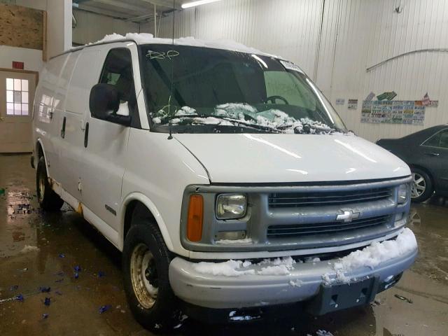 1GCFG15W221118296 - 2002 CHEVROLET EXPRESS G1 WHITE photo 1