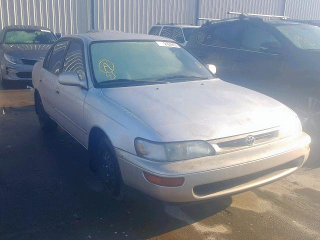 1NXBB02E0TZ425447 - 1996 TOYOTA COROLLA DX GOLD photo 1