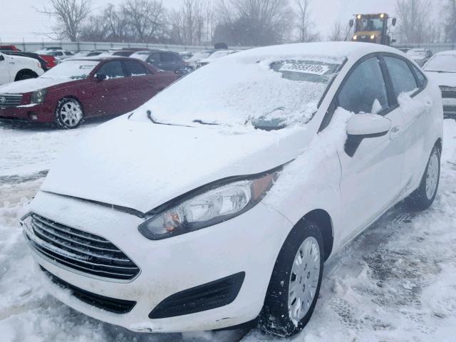 3FADP4AJ3JM134503 - 2018 FORD FIESTA S WHITE photo 2