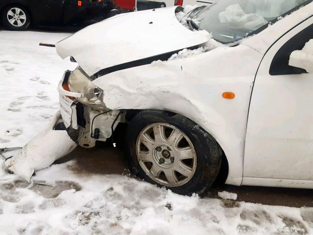 KL1TJ52674B253486 - 2004 CHEVROLET AVEO LS WHITE photo 10