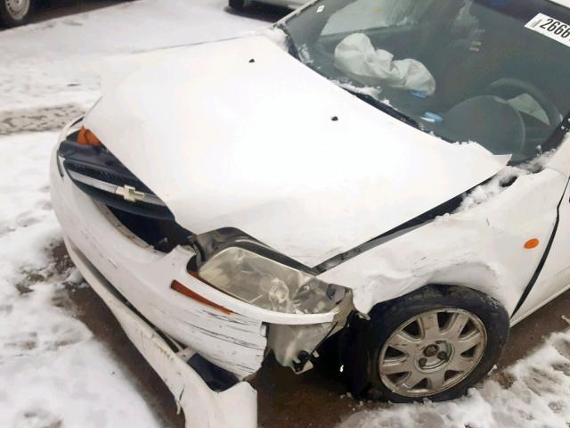 KL1TJ52674B253486 - 2004 CHEVROLET AVEO LS WHITE photo 9