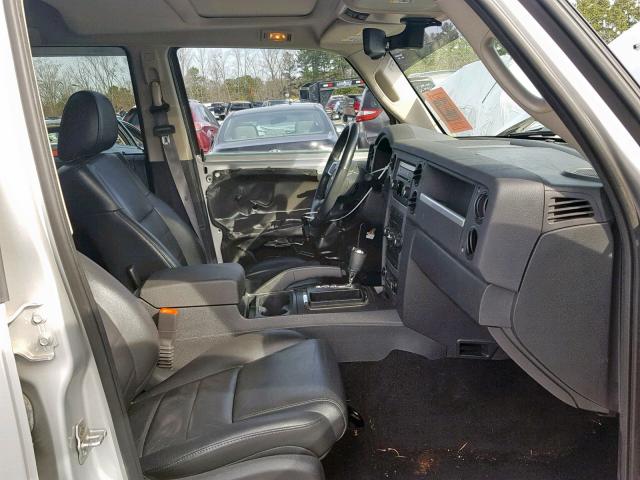 1J8HH48K78C245177 - 2008 JEEP COMMANDER SILVER photo 5