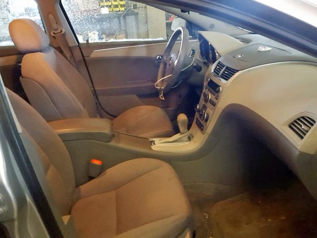 1G1ZG57B694223505 - 2009 CHEVROLET MALIBU LS Gümüş foto 5