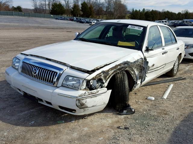 2MEFM75V57X629520 - 2007 MERCURY GRAND MARQ WHITE photo 2