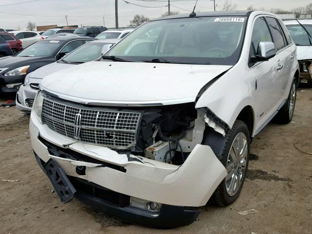 2LMDU88C29BJ00034 - 2009 LINCOLN MKX WHITE photo 2