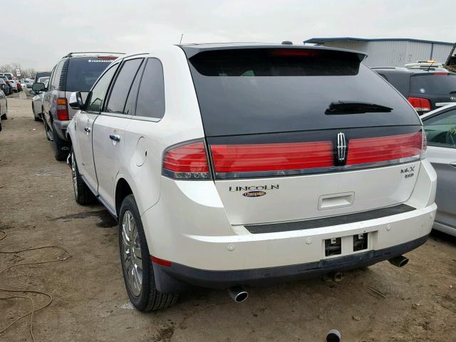 2LMDU88C29BJ00034 - 2009 LINCOLN MKX WHITE photo 3