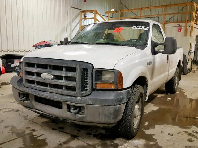 1FTWF305X7EA12692 - 2007 FORD F350 SRW S WHITE photo 2