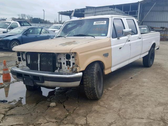 1FTJW35F8TEA22028 - 1996 FORD F350 WHITE photo 2