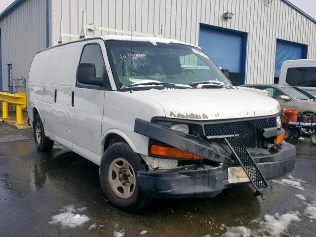 1GCFG15X841105600 - 2004 CHEVROLET EXPRESS G1 WHITE photo 1