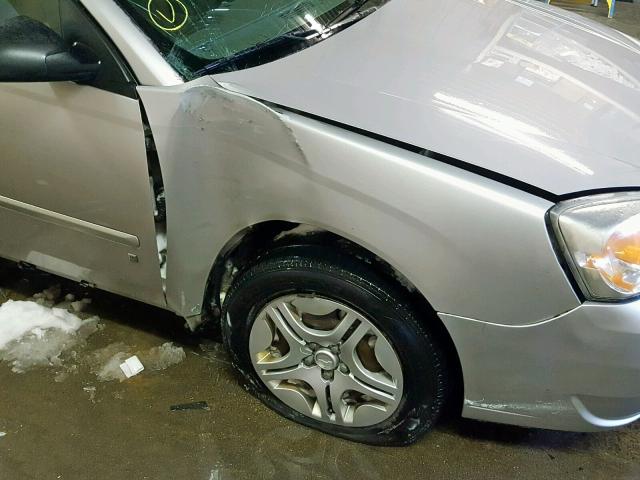1G1ZS58N38F110461 - 2008 CHEVROLET MALIBU LS SILVER photo 9