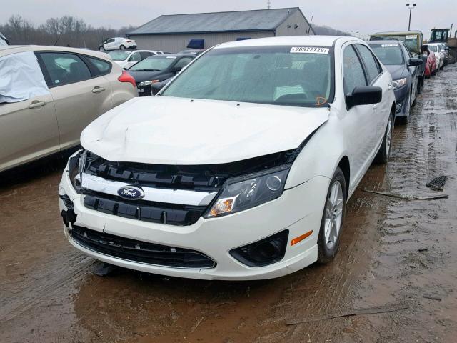 3FAHP0GA0CR282342 - 2012 FORD FUSION S WHITE photo 2