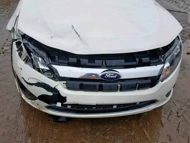 3FAHP0GA0CR282342 - 2012 FORD FUSION S WHITE photo 9