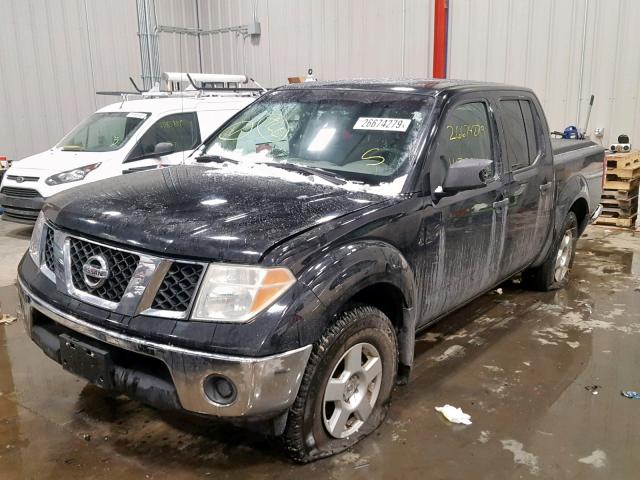 1N6AD07W85C433703 - 2005 NISSAN FRONTIER C BLACK photo 2