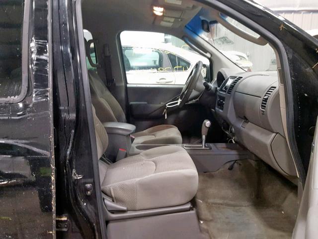 1N6AD07W85C433703 - 2005 NISSAN FRONTIER C BLACK photo 5