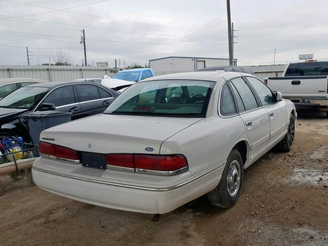 2FALP73W6VX107361 - 1997 FORD CROWN VICT WHITE photo 4