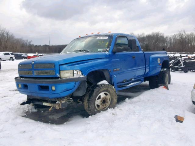 1B7MF3361WJ209185 - 1998 DODGE RAM 3500 BLUE photo 2