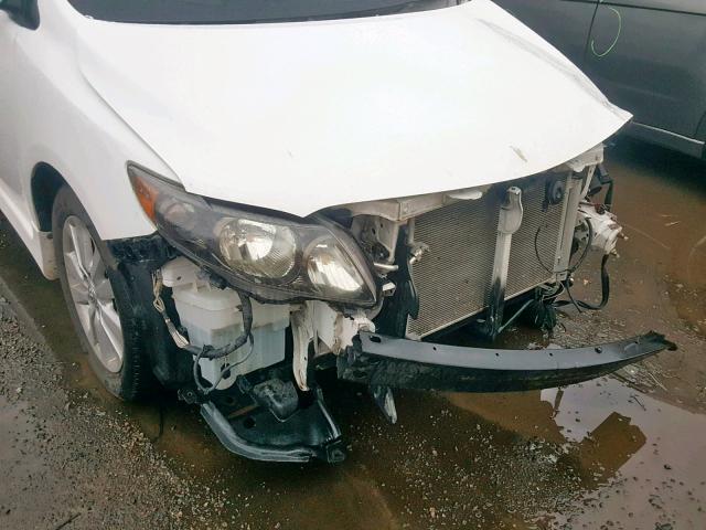 1NXBU4EE6AZ297869 - 2010 TOYOTA COROLLA BA WHITE photo 9