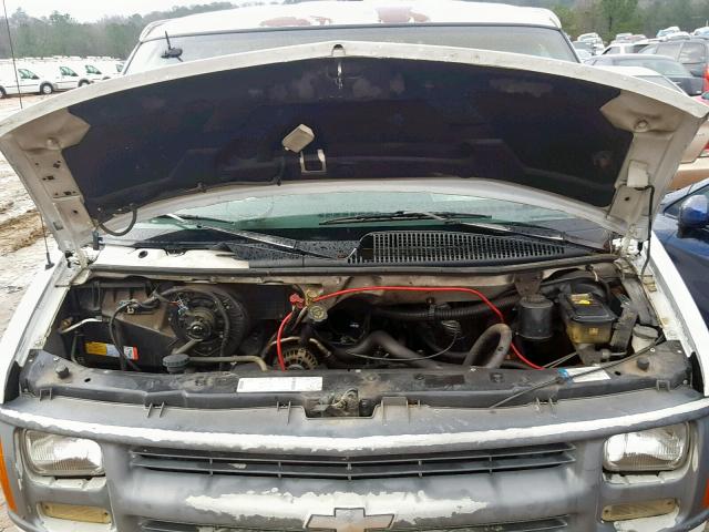 1GCEG15W8V1103589 - 1997 CHEVROLET EXPRESS G1 WHITE photo 7