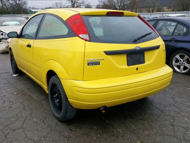 3FAFP31N95R118966 - 2005 FORD FOCUS ZX3 YELLOW photo 3