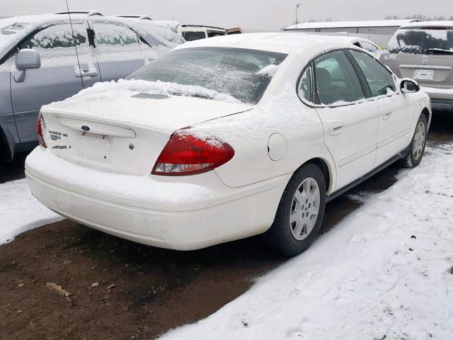 1FAFP53U57A111655 - 2007 FORD TAURUS SE WHITE photo 4