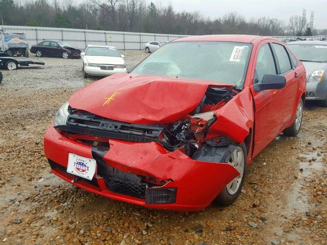 1FAHP34N28W273963 - 2008 FORD FOCUS S/SE RED photo 2