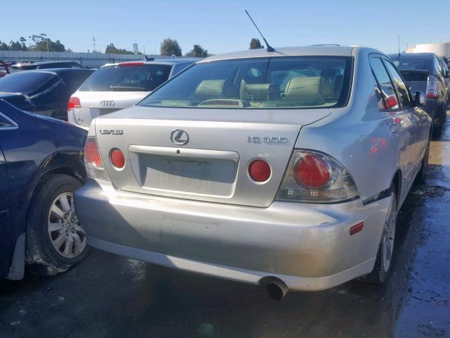 JTHBD192420037769 - 2002 LEXUS IS 300 SILVER photo 4