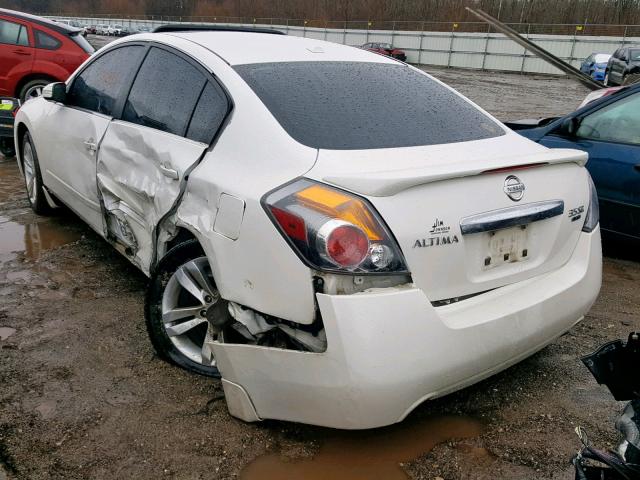 1N4BL2AP0BC147482 - 2011 NISSAN ALTIMA SR WHITE photo 3