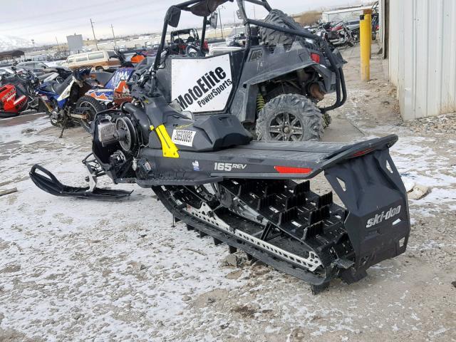 2BPSCFHC5HV000618 - 2017 BOMBARDIER SNOWMOBILE BLACK photo 3