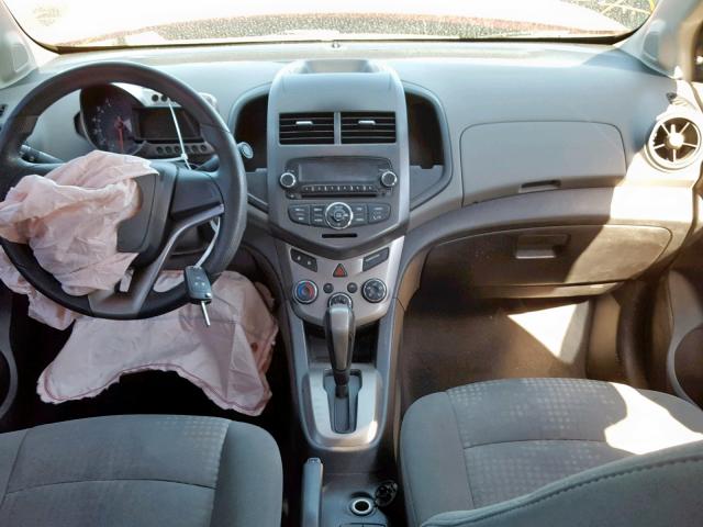 1G1JA5SH6C4120568 - 2012 CHEVROLET SONIC LS RED photo 9