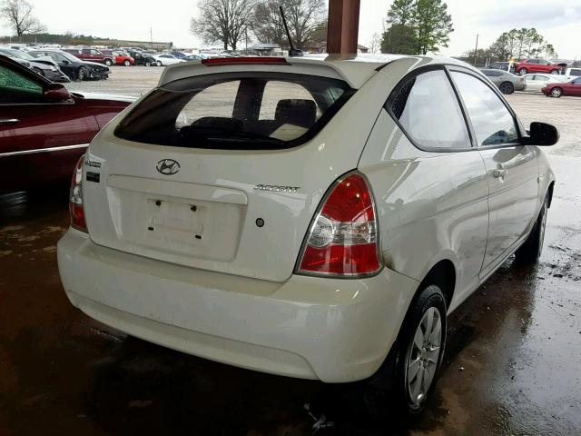 KMHCM3AC7AU159289 - 2010 HYUNDAI ACCENT BLU WHITE photo 4