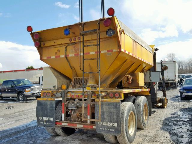 1FVHC3DJ26HW54236 - 2006 FREIGHTLINER M2 106 HEA YELLOW photo 4