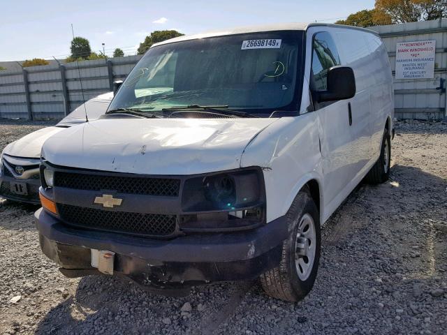 1GCSGAFX5C1144236 - 2012 CHEVROLET EXPRESS G1 WHITE photo 2