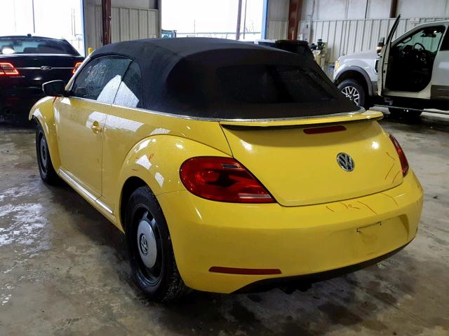 3VW517AT0FM806993 - 2015 VOLKSWAGEN BEETLE 1.8 YELLOW photo 3