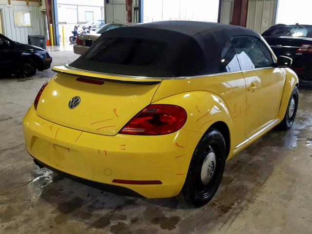 3VW517AT0FM806993 - 2015 VOLKSWAGEN BEETLE 1.8 YELLOW photo 4