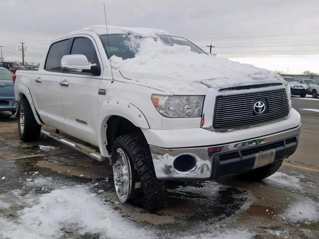 5TFDW5F16BX207077 - 2011 TOYOTA TUNDRA CRE WHITE photo 1