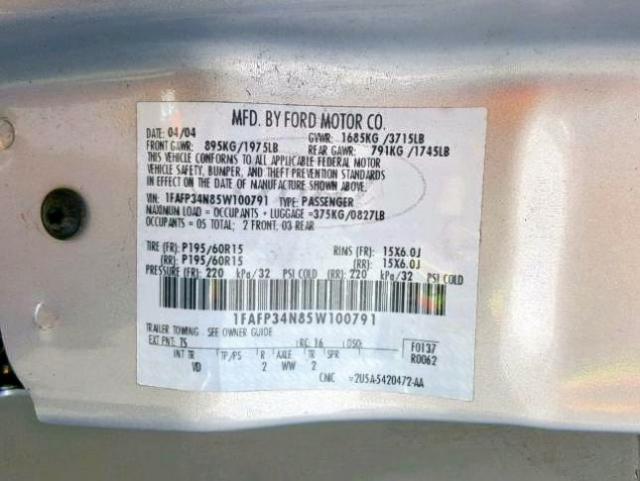 1FAFP34N85W100791 - 2005 FORD FOCUS ZX4 SILVER photo 10