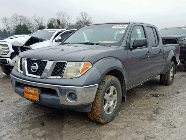 1N6AD09WX7C456271 - 2007 NISSAN FRONTIER C GRAY photo 2