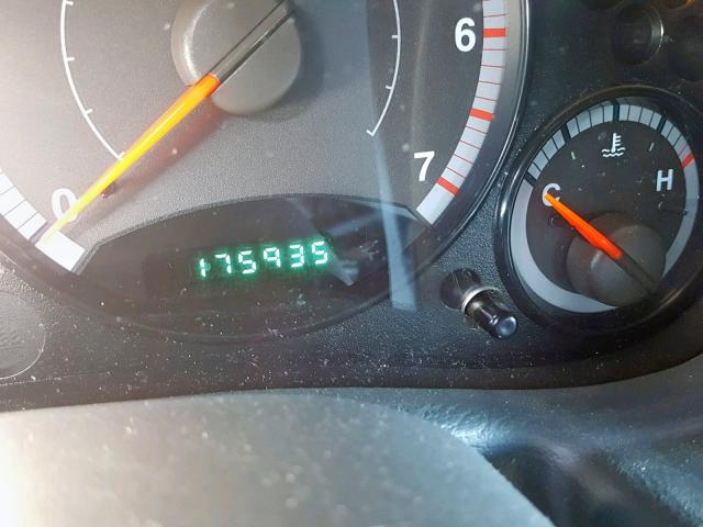 1J4GL38K75W666378 - 2005 JEEP LIBERTY RE BLACK photo 8