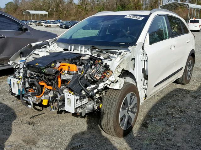 KNDCC3LC7H5038674 - 2017 KIA NIRO EX WHITE photo 2