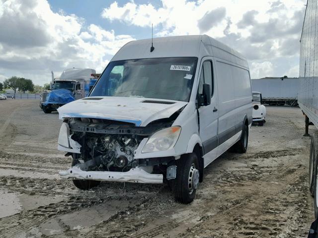 WDYPF1CCXA5443712 - 2010 FREIGHTLINER SPRINTER 3 WHITE photo 2