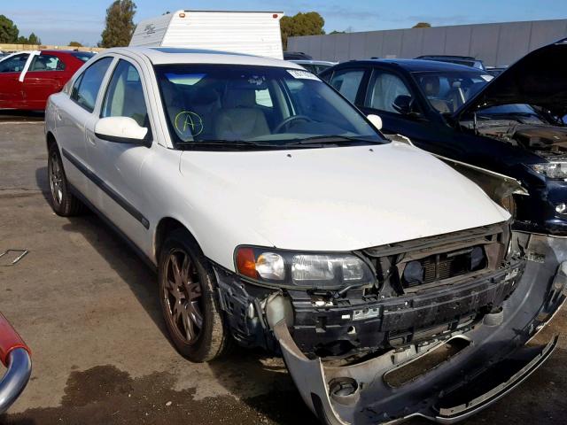 YV1RH58D622102876 - 2002 VOLVO S60 2.5T WHITE photo 1