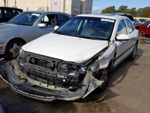 YV1RH58D622102876 - 2002 VOLVO S60 2.5T WHITE photo 2