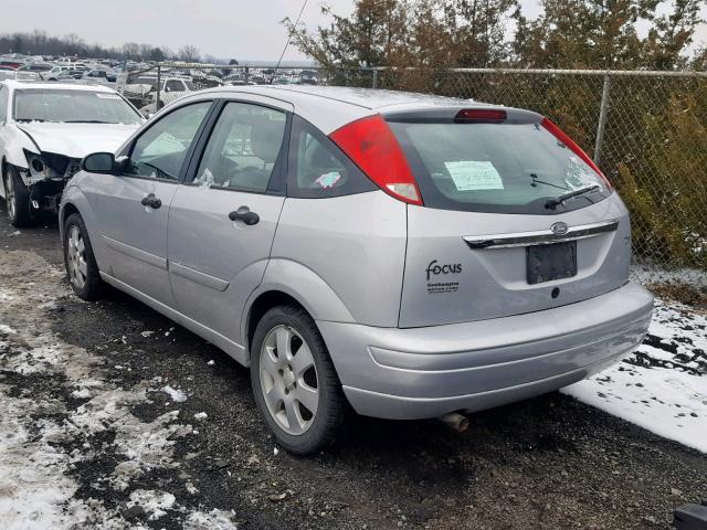 3FAHP37362R110785 - 2002 FORD FOCUS ZX5 SILVER photo 3