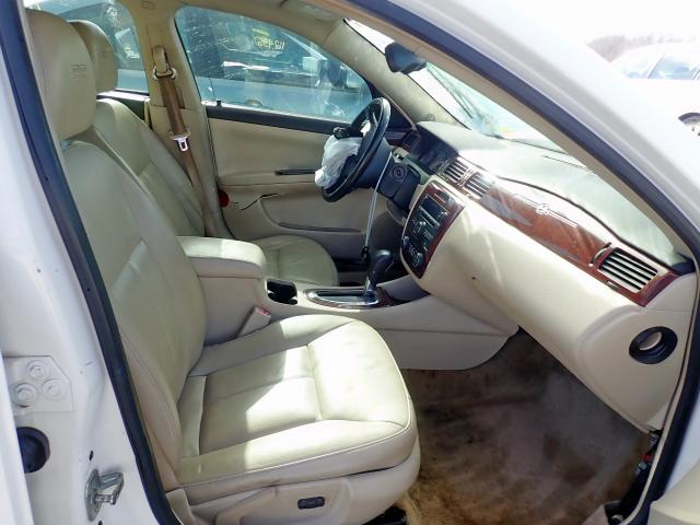 2G1WD58C881329239 - 2008 CHEVROLET IMPALA SUP Ақ фото 5