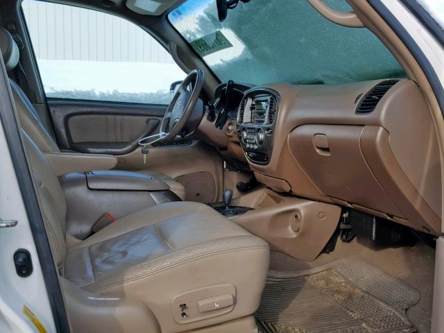 5TDBT48A24S225835 - 2004 TOYOTA SEQUOIA LI WHITE photo 5