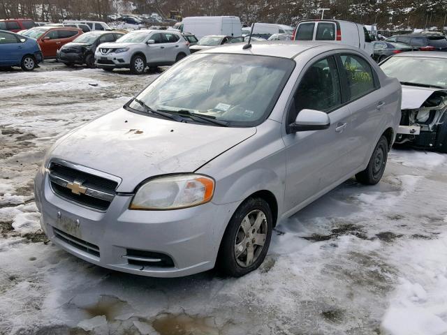 KL1TD56E09B328822 - 2009 CHEVROLET AVEO LS SILVER photo 2